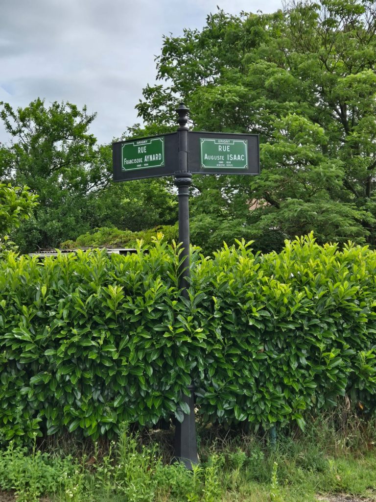 Poteau PLM de 1933 à Grigny-sur-Rhône