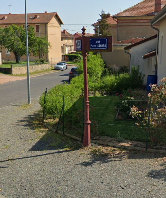Poteau PLM de 1933 à Paray-Le-Monial