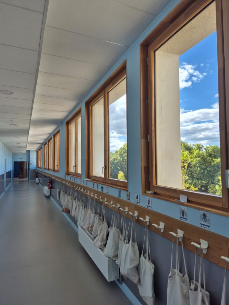 Couloir Sud à l'étage de l'école Pasteur